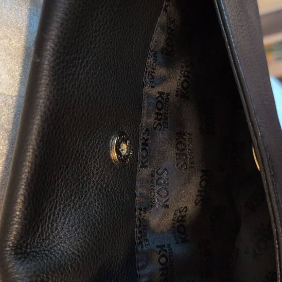 Michael Kors Black and Gold Leather Shoulder Bag - Picture 6 of 13